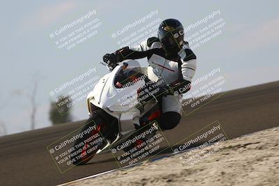 media/Nov-02-2025-Lets Ride (Sun) [[f7a3caa734]]/B Group/1120am (Turn 2 Inside)/